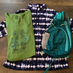 Outdoor blue green clothing bundle womens